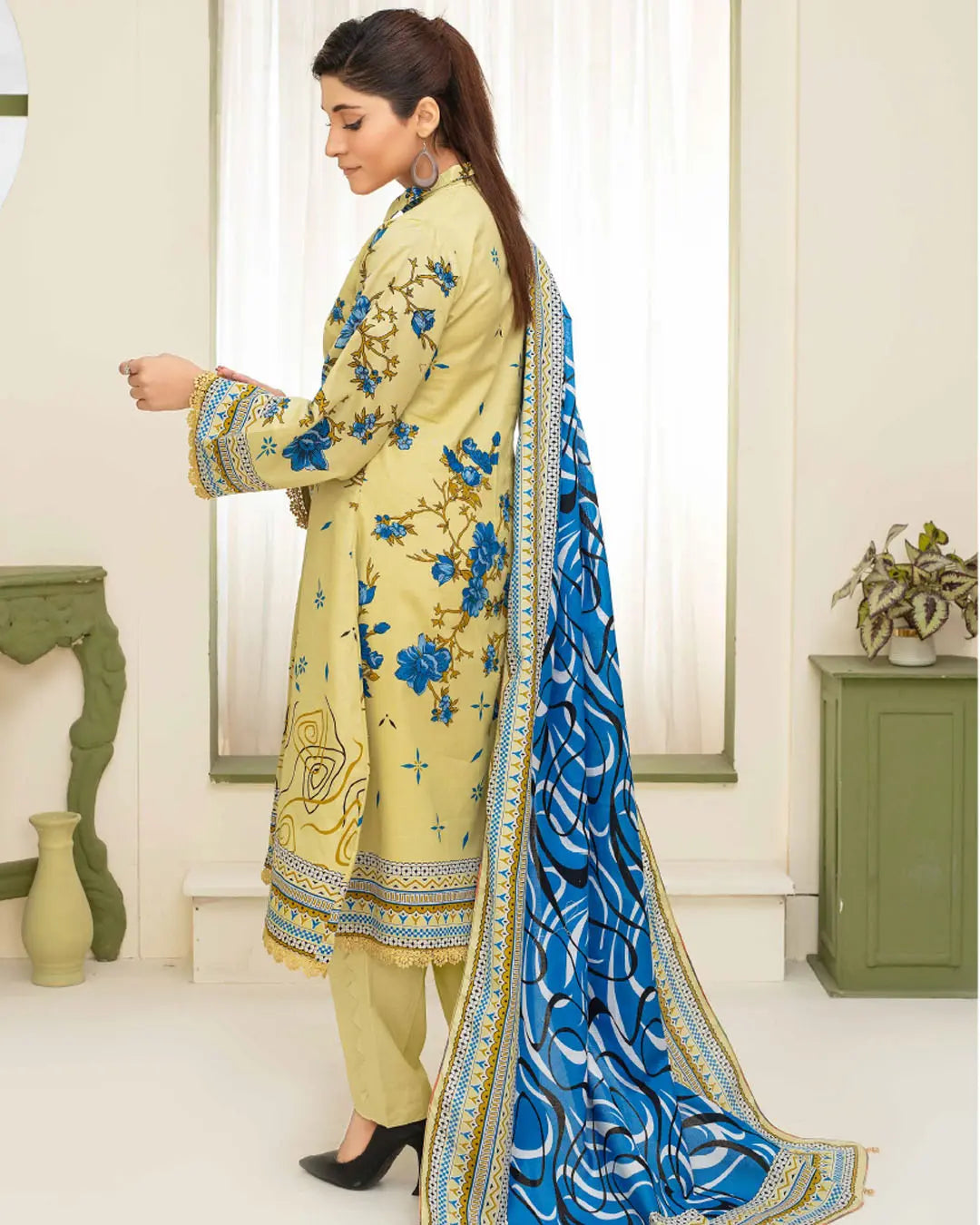 Samifa Presents Dua by Fiza Noor Branded 3 Pc Unstitched Printed Khaddar – Golden Honey Beige