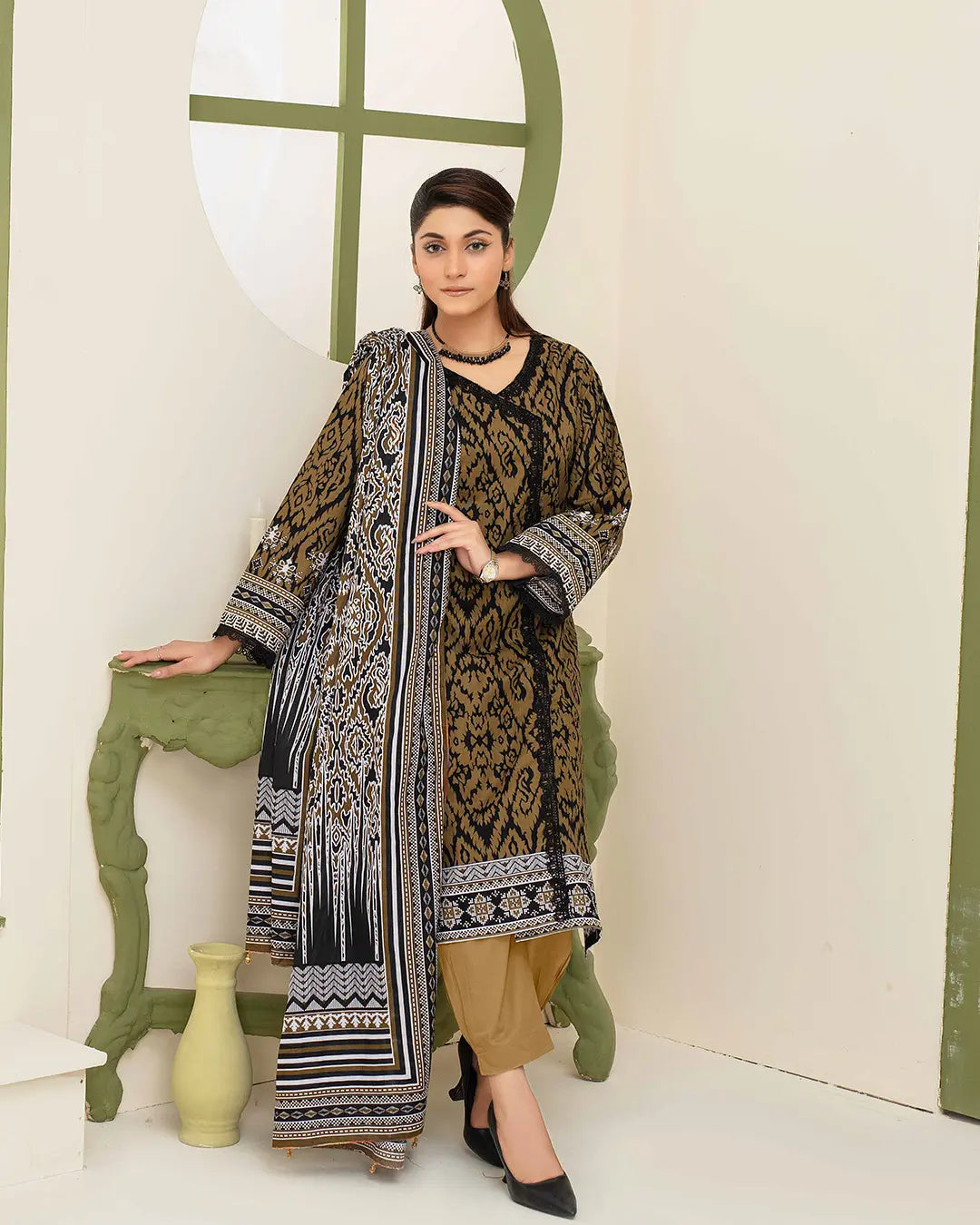 Samifa Presents Dua by Fiza Noor Branded 3 Pc Unstitched Printed Khaddar – Cream Camel