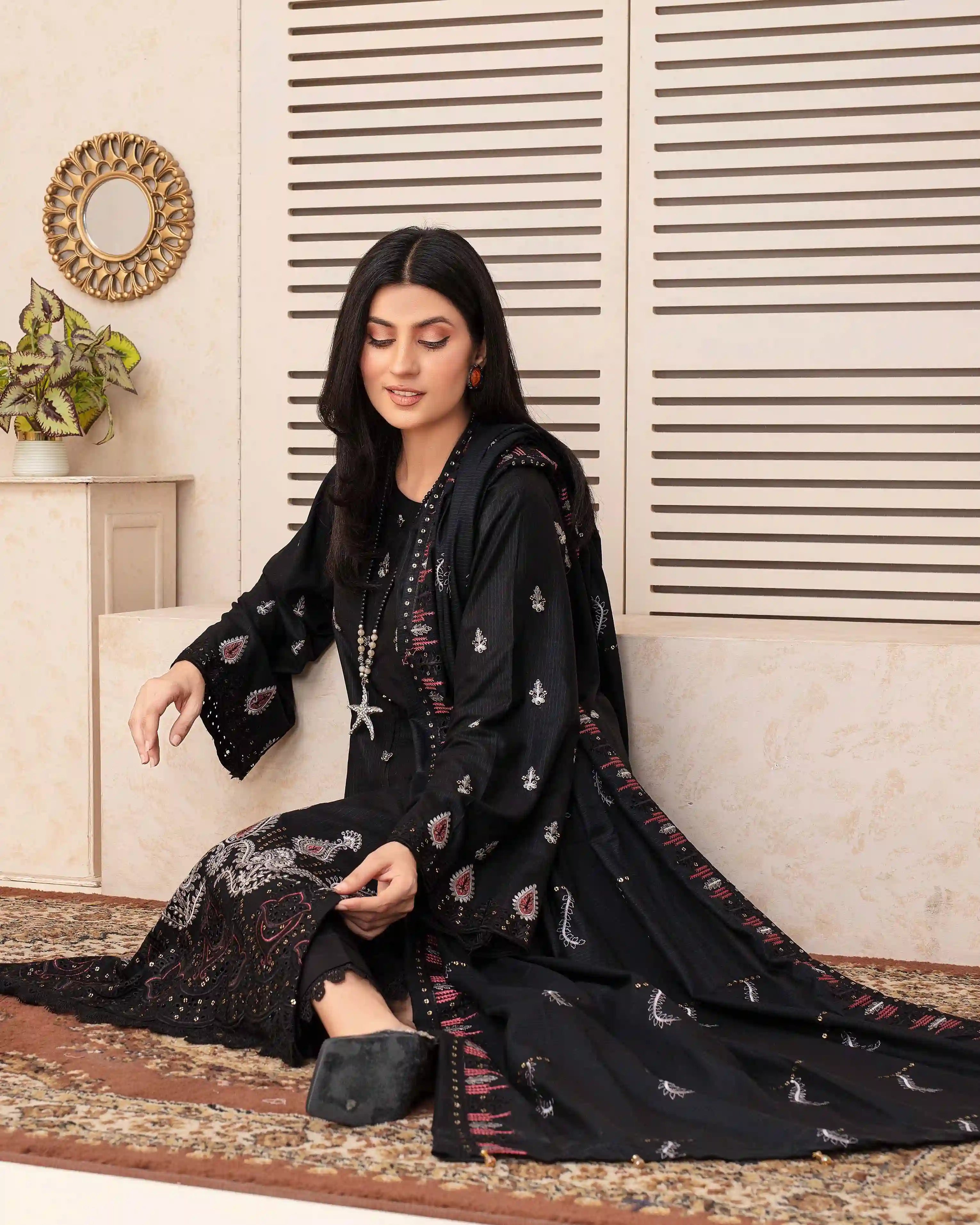 Samifa Presents Fiza Noor Unstitched Nikhar Winter Collection 3 Pc Embroidered Festival Linen – Dark Charcoal