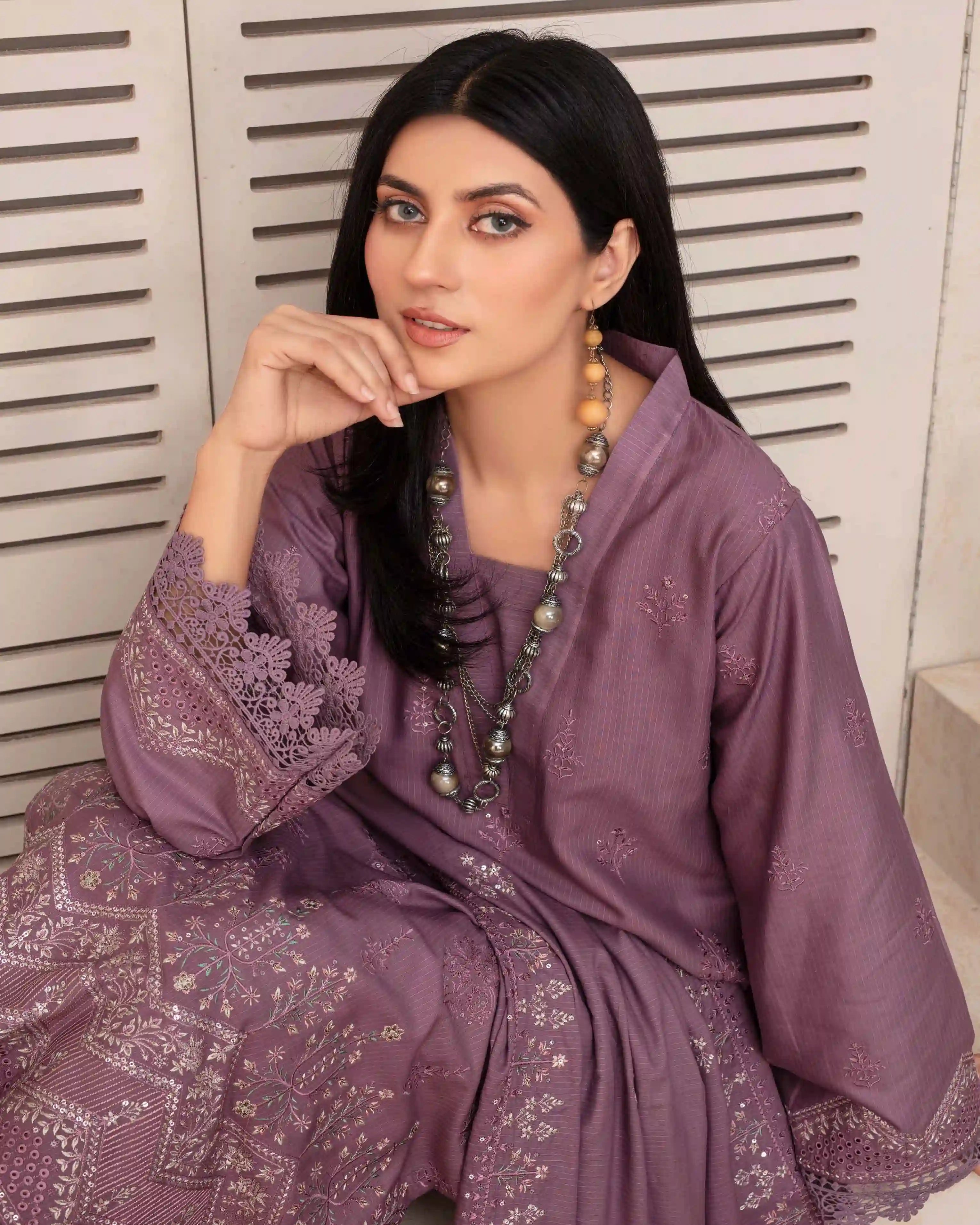 Samifa Presents Fiza Noor Unstitched Nikhar Winter Collection 3 Pc Embroidered Festival Linen – Dusky Mauve