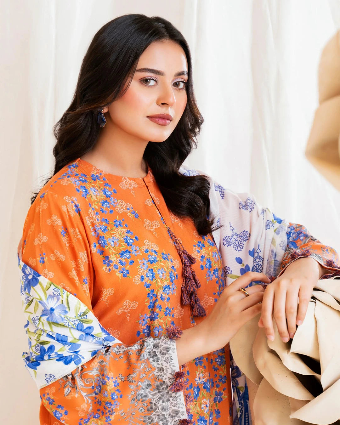 Reeba by Gull Jee Original – Samifa Winter Collection 2025 Warm Amber Luxurious Linen